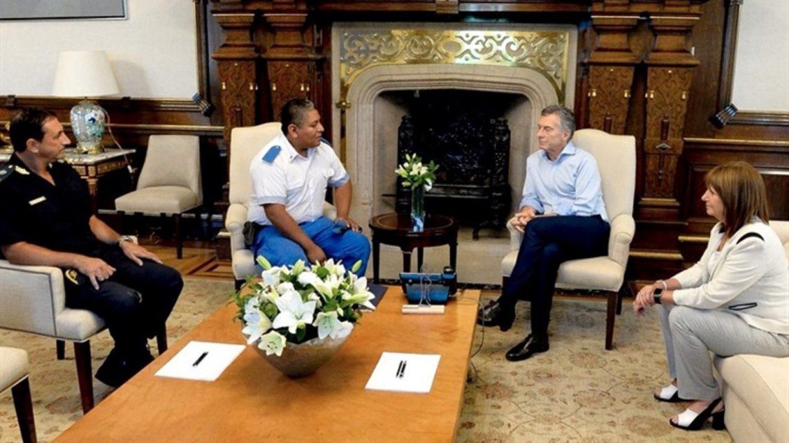 Resultado de imagen para chocobar y macri