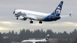 El vuelo volvió a tierra por un pasajero desnudo en el baño El vuelo volvió a tierra por un pasajero desnudo en el baño