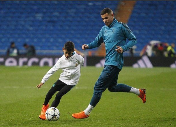 El hijo de Cristiano Ronaldo la rompe - Crédito: @Realmadridplace<div><br></div>