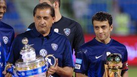 Ramón Díaz exhibe sus trofeos Ramón Díaz exhibe sus trofeos