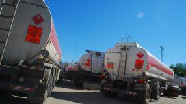 La rama combustibles de Camioneros trabajará a reglamento este miércoles La rama combustibles de Camioneros trabajará a reglamento este miércoles