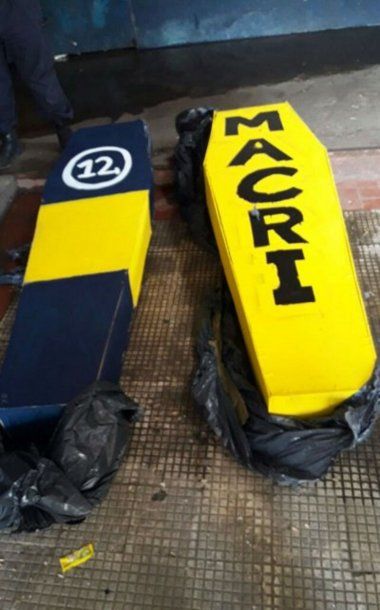 Los ataúdes de Boca y Macri escondidos en el Gigante de Arroyito<br>