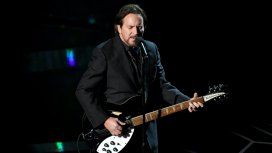 Eddie Vedder en el In Memoriam de los Oscar Eddie Vedder en el In Memoriam de los Oscar