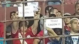 VIDEO: En La Paternal insultaron a Tevez de la misma manera que a Macri VIDEO: En La Paternal insultaron a Tevez de la misma manera que a Macri