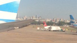 Avión que lleva a Boca a Mendoza por el Superclásico. Avión que lleva a Boca a Mendoza por el Superclásico.