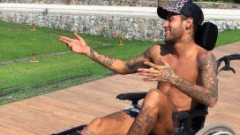 ¿Homenaje o chiste de mal gusto? La curiosa foto de Neymar sobre Stephen Hawking ¿Homenaje o chiste de mal gusto? La curiosa foto de Neymar sobre Stephen Hawking