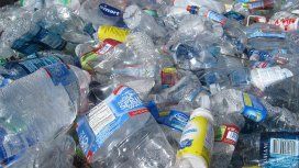 La OMS encontró rastros de microplástico en el 90% de las aguas embotelladas La OMS encontró rastros de microplástico en el 90% de las aguas embotelladas