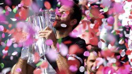 Juan Martín del Potro se consagró campeón del torneo de ATP Master de Indian Wells, superando en tres sets al suizo Roger Federer. Juan Martín del Potro se consagró campeón del torneo de ATP Master de Indian Wells, superando en tres sets al suizo Roger Federer.