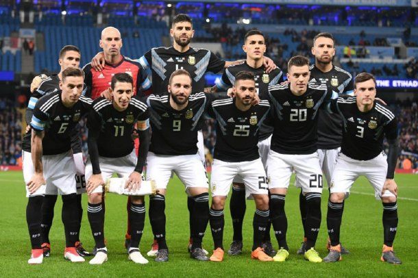 <p>El equipo que le ganó a Italia en Manchester</p>
