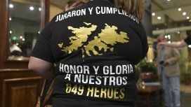 Con emoción, familiares podrán homenajear en sus tumbas a sus seres queridos caídos en Malvinas Con emoción, familiares podrán homenajear en sus tumbas a sus seres queridos caídos en Malvinas