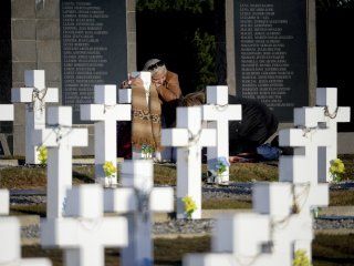 identificaron a otro de los soldados argentinos enterrados en malvinas: ya son 101 identificaron a otro de los soldados argentinos enterrados en malvinas: ya son 101