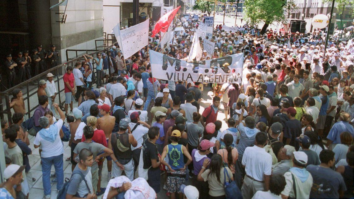 Movimientos sociales reclamaron presupuesto en Trabajo