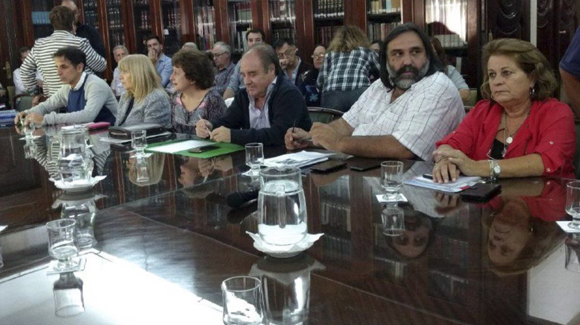 Los gremios docentes y el gobierno bonaerense comienzan la discusión paritaria