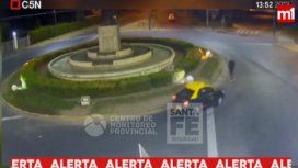 VIDEO: Un taxista atropelló a un skater en Rosario y le fracturó el cráneo VIDEO: Un taxista atropelló a un skater en Rosario y le fracturó el cráneo