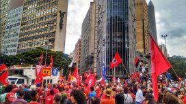 Máxima tensión en Brasil: se venció el plazo y Lula no se entregó Máxima tensión en Brasil: se venció el plazo y Lula no se entregó