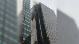 La policía ya controló las llamas surgidas en uno de los pisos de la Torre Trump La policía ya controló las llamas surgidas en uno de los pisos de la Torre Trump