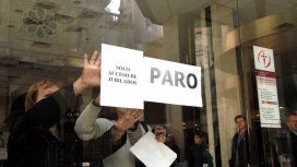 Bancarios anunciaron un nuevo paro de dos días para la semana que viene Bancarios anunciaron un nuevo paro de dos días para la semana que viene