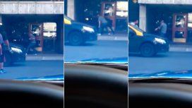VIDEO: Violenta pelea entre dos automovilistas en Rosario VIDEO: Violenta pelea entre dos automovilistas en Rosario