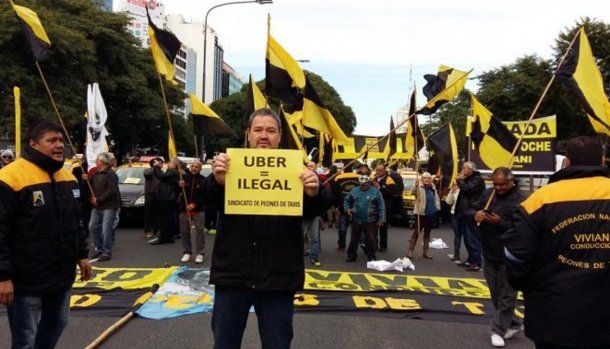 Marcha de taxistas a Tribunales en octubre de 2016 para pedir que se investigue a Uber