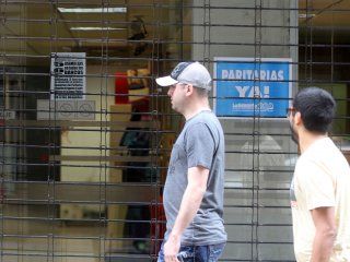 Semana corta y con paros en bancos Semana corta y con paros en bancos