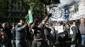 Paro y movilización de los metalúrgicos en reclamo de un salario mínimo de $17.000 Paro y movilización de los metalúrgicos en reclamo de un salario mínimo de $17.000