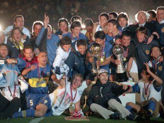 Serna fue parte importante del equipo de Boca que salió campeón del mundo en 2000 Serna fue parte importante del equipo de Boca que salió campeón del mundo en 2000