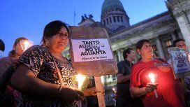 Marcha de velas en contra de la suba de tarifas de los servicios públicos, en la zona del Congreso Nacional. Marcha de velas en contra de la suba de tarifas de los servicios públicos, en la zona del Congreso Nacional.