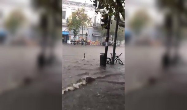 Así fue el temporal de este viernes por la tarde en La Plata