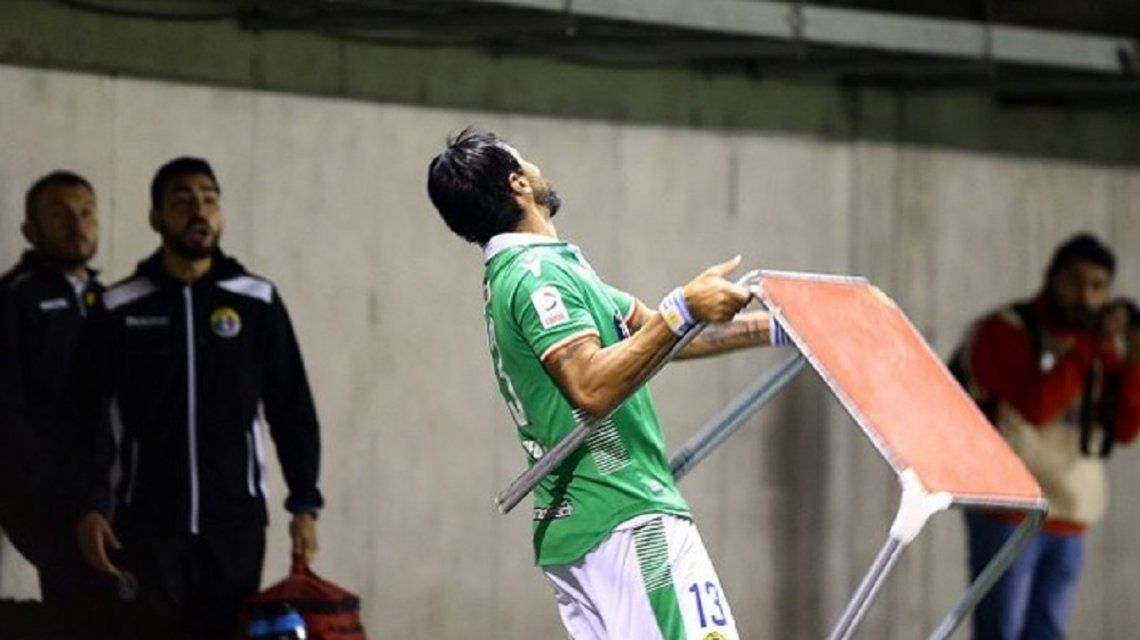 Abreu agrediÃ³ a hinchas deÂ Audax - CrÃ©dito:Â XpressmediaÂ 