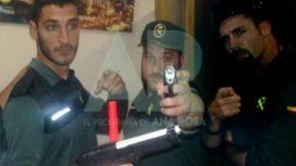 Armados y vestidos de Guardia Civil: las fotos de los miembros de La Manada antes de San Fermín Armados y vestidos de Guardia Civil: las fotos de los miembros de La Manada antes de San Fermín