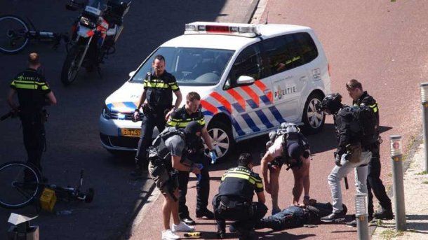 Un hombre acuchilló a tres personas este sábado en La Haya, Holanda