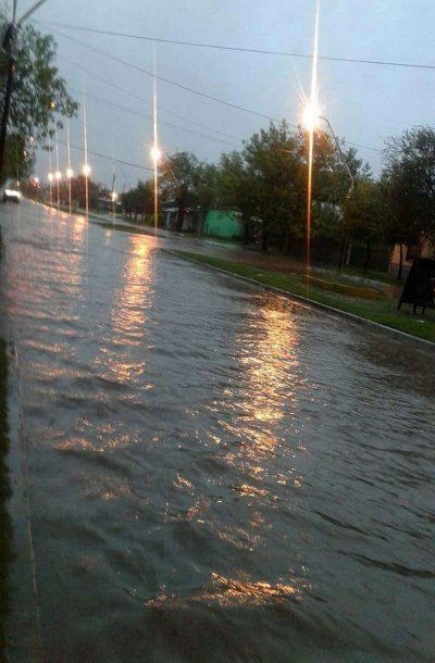 Hasta importantes avenidas quedaron bajo el agua<br>