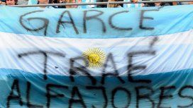 Los que trajeron alfajores: fueron al Mundial por sorpresa y sólo pudieron pasear Los que trajeron alfajores: fueron al Mundial por sorpresa y sólo pudieron pasear