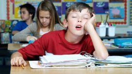 Está comprobado que a los adolescentes les cuesta madrugar Está comprobado que a los adolescentes les cuesta madrugar
