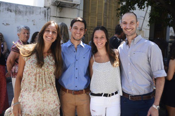 Recibió un trasplante de médula ósea y se filmó a sí mismo y a su hermana donante.