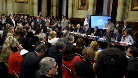 Revés para el Gobierno: el proyecto contra el tarifazo obtuvo dictamen y será tratado en el Senado Revés para el Gobierno: el proyecto contra el tarifazo obtuvo dictamen y será tratado en el Senado