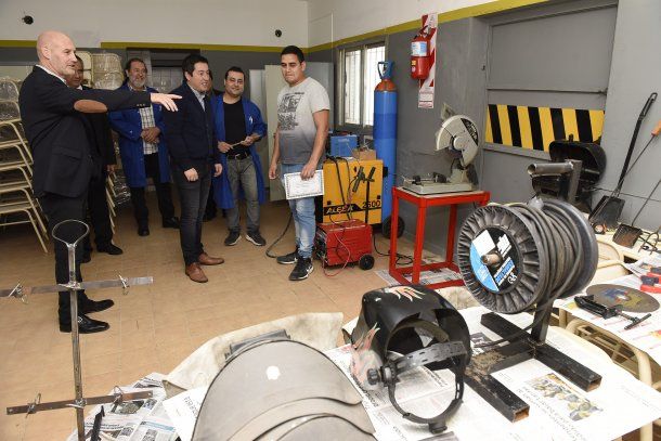 El intendente de Malvinas Argentinas, Leo Nardini, inauguró el Centro Municipal de Estudios