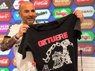 sampaoli prometio utilizar una remera de los redondos si gana el mundial sampaoli prometio utilizar una remera de los redondos si gana el mundial