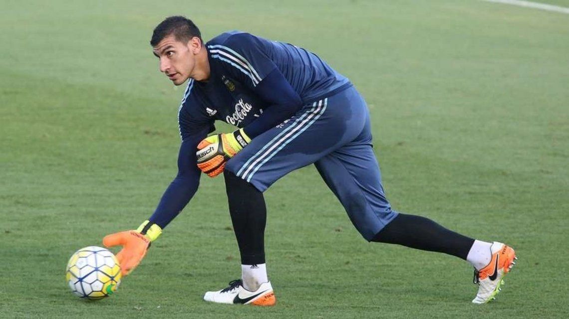 ¿Y ahora qué va a decir? El papá de Guzmán fulminó a Sampaoli pero al final su hijo va al Mundial ¿Y ahora qué va a decir? El papá de Guzmán fulminó a Sampaoli pero al final su hijo va al Mundial