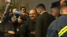 Escándalo y caos en la línea H: abrieron los molinetes y hubo incidentes Escándalo y caos en la línea H: abrieron los molinetes y hubo incidentes