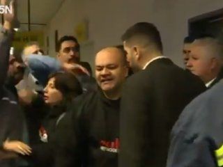 escandalo y caos en la linea h: abrieron los molinetes y hubo incidentes escandalo y caos en la linea h: abrieron los molinetes y hubo incidentes