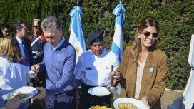 Mauricio Macri y Juliana Awada en el tradicional locro del 25 de Mayo en la Quinta de Olivos Mauricio Macri y Juliana Awada en el tradicional locro del 25 de Mayo en la Quinta de Olivos