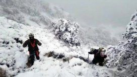 Hipotermia y fuego improvisado: ¿cómo sobrevivieron los rescatistas del helicóptero presidencial? Hipotermia y fuego improvisado: ¿cómo sobrevivieron los rescatistas del helicóptero presidencial?