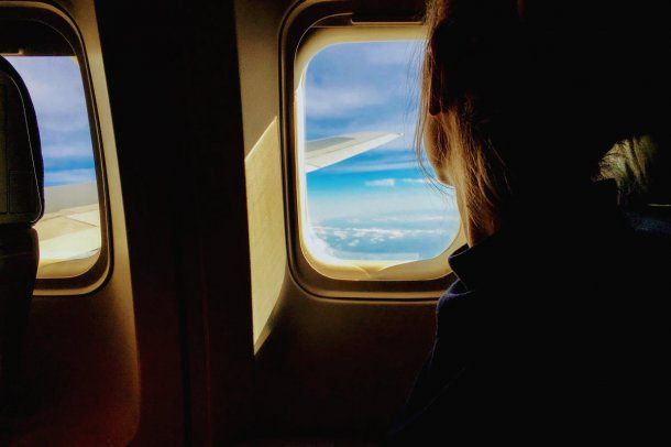 Laura busca a su compaÃ±ero de viaje