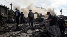 Miles de casas quedaron sepultadas bajo escombros y ceniza Miles de casas quedaron sepultadas bajo escombros y ceniza