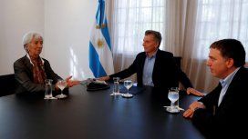 La tijera de Dujovne: recortan el 25% de cargos jerárquicos en la AFIP y el PAMI La tijera de Dujovne: recortan el 25% de cargos jerárquicos en la AFIP y el PAMI