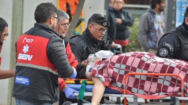 Una beba lucha por su vida tras un choque - Crédito: lmneuquen.com