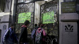 Colegio tomado contra los cambios en el proyecto de ley de abroto libre, gratuito y seguro Colegio tomado contra los cambios en el proyecto de ley de abroto libre, gratuito y seguro