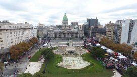 El otro debate: miles hacen vigilia frente al Congreso a favor y en contra del aborto El otro debate: miles hacen vigilia frente al Congreso a favor y en contra del aborto
