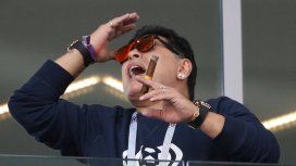 Maradona le pidió perdón a la FIFA por denunciar un robo monumental en Colombia-Inglaterra Maradona le pidió perdón a la FIFA por denunciar un robo monumental en Colombia-Inglaterra